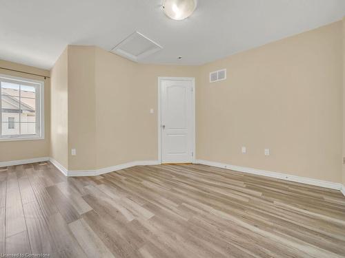 45-420 Linden Drive, Cambridge, ON - Indoor Photo Showing Other Room