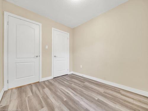 45-420 Linden Drive, Cambridge, ON - Indoor Photo Showing Other Room