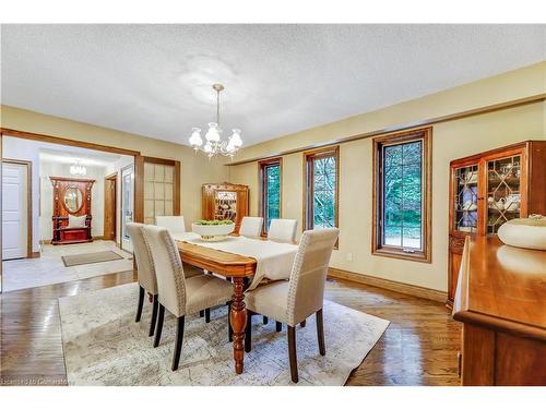 6637 Wellington 34 Road, Puslinch, ON - Indoor Photo Showing Dining Room