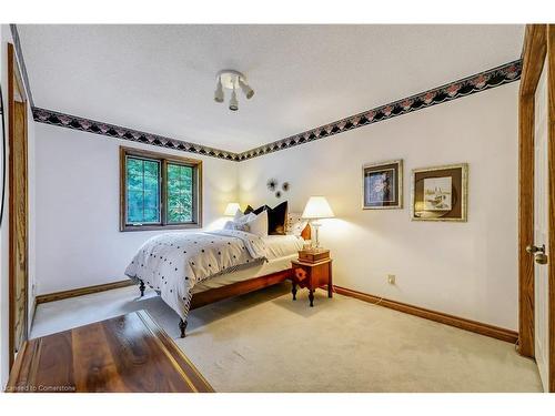 6637 Wellington 34 Road, Puslinch, ON - Indoor Photo Showing Bedroom