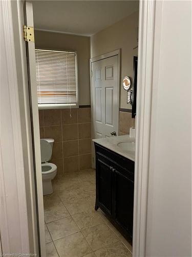 119 Walker Street, Kitchener, ON - Indoor Photo Showing Bathroom