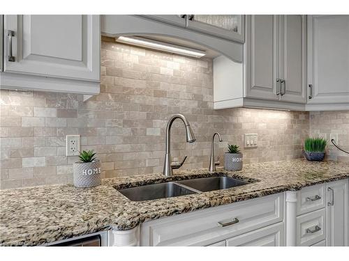 8 Lowell Street S, Cambridge, ON - Indoor Photo Showing Kitchen With Double Sink With Upgraded Kitchen