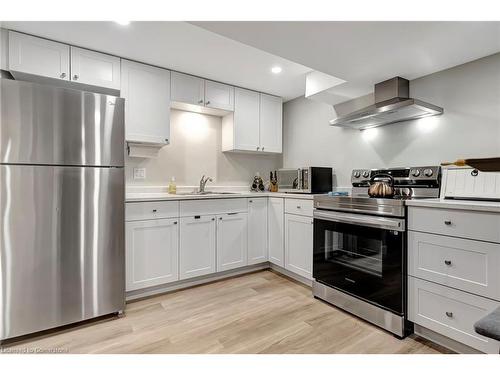 8 Lowell Street S, Cambridge, ON - Indoor Photo Showing Kitchen