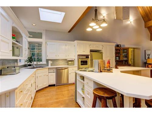 478278 3Rd Line, Melancthon, ON - Indoor Photo Showing Kitchen With Upgraded Kitchen