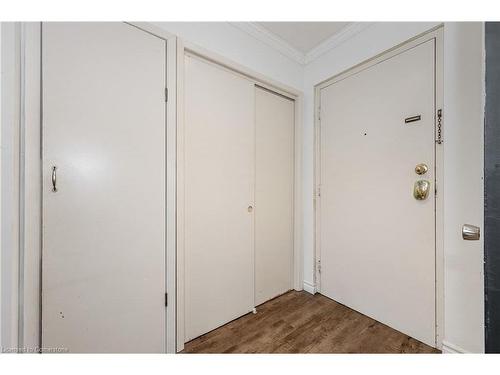 3-30 Flamingo Drive, Elmira, ON - Indoor Photo Showing Other Room