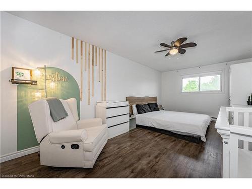 3-30 Flamingo Drive, Elmira, ON - Indoor Photo Showing Bedroom