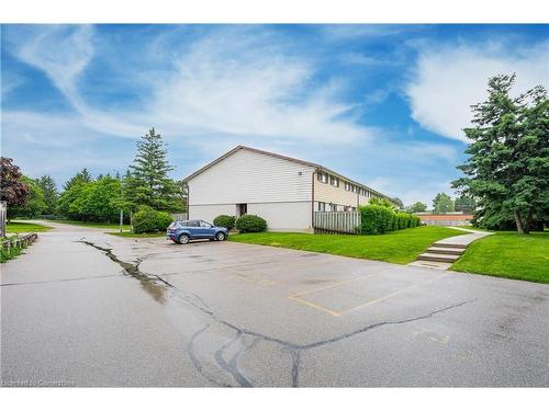 3-30 Flamingo Drive, Elmira, ON - Outdoor