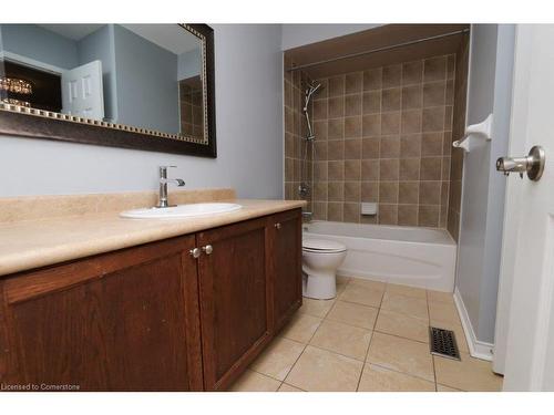 212 Blackburn Drive, Brantford, ON - Indoor Photo Showing Bathroom