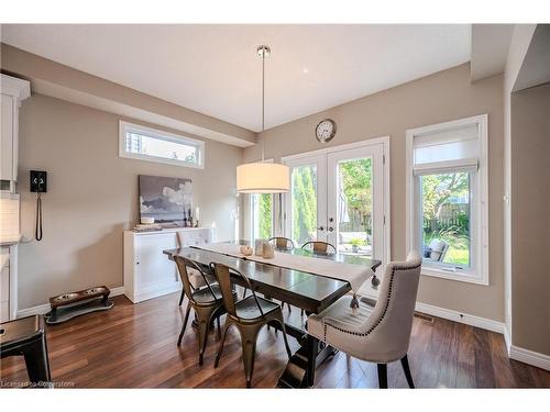 629 Woodlawn Place, Waterloo, ON - Indoor Photo Showing Dining Room