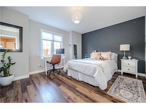 629 Woodlawn Place, Waterloo, ON - Indoor Photo Showing Bedroom