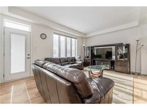 69 Cooke Avenue, Brantford, ON - Indoor Photo Showing Living Room