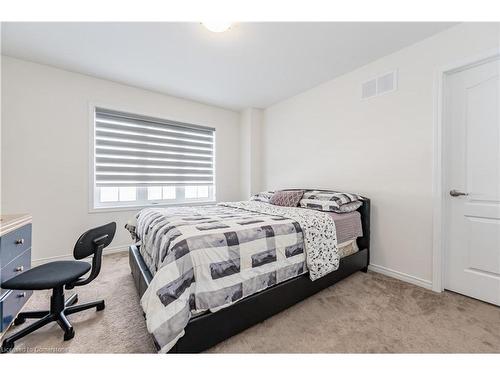 69 Cooke Avenue, Brantford, ON - Indoor Photo Showing Bedroom