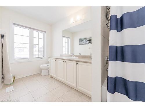 69 Cooke Avenue, Brantford, ON - Indoor Photo Showing Bathroom