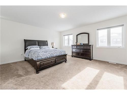 69 Cooke Avenue, Brantford, ON - Indoor Photo Showing Bedroom