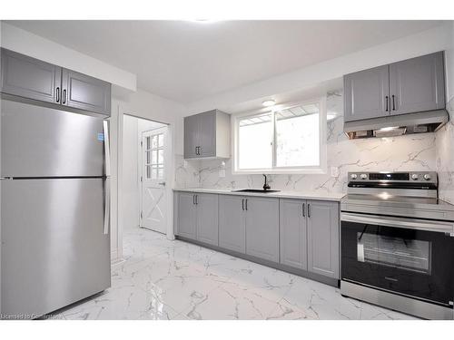 223 Fountain Street N, Cambridge, ON - Indoor Photo Showing Kitchen