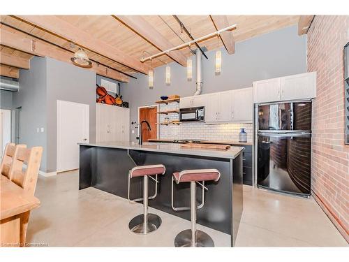 205-85 Spruce Street, Cambridge, ON - Indoor Photo Showing Kitchen