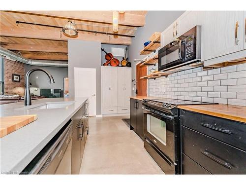 205-85 Spruce Street, Cambridge, ON - Indoor Photo Showing Kitchen