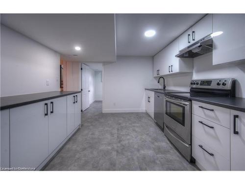 88 Broadmoor Avenue, Kitchener, ON - Indoor Photo Showing Kitchen