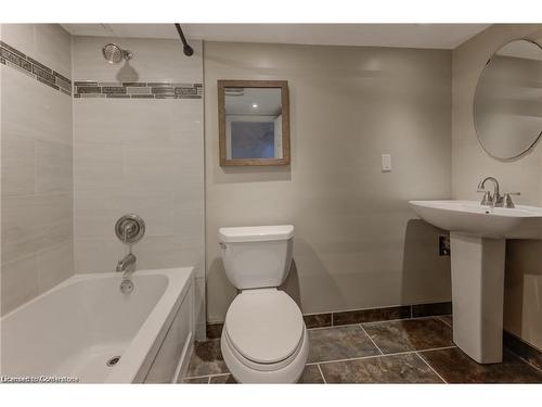 88 Broadmoor Avenue, Kitchener, ON - Indoor Photo Showing Bathroom