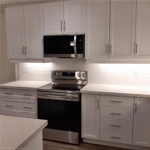 53 Bensley Lane, Hamilton, ON - Indoor Photo Showing Kitchen