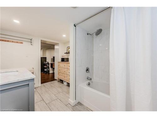 71 Samuel Street, Kitchener, ON - Indoor Photo Showing Bathroom