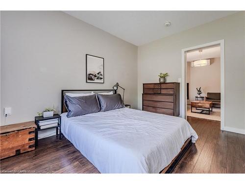 71 Samuel Street, Kitchener, ON - Indoor Photo Showing Bedroom