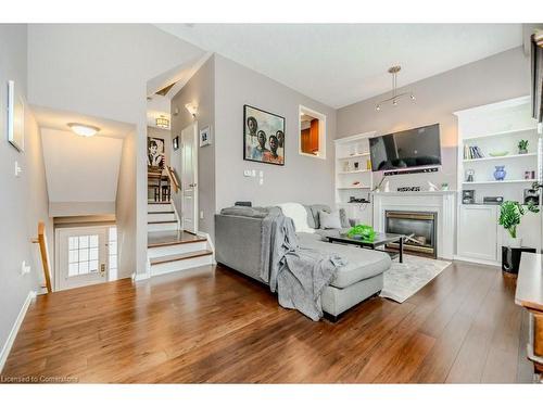 40 Harris Street, Cambridge, ON - Indoor Photo Showing Living Room With Fireplace