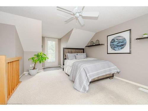 40 Harris Street, Cambridge, ON - Indoor Photo Showing Bedroom