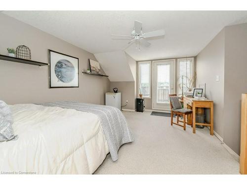 40 Harris Street, Cambridge, ON - Indoor Photo Showing Bedroom