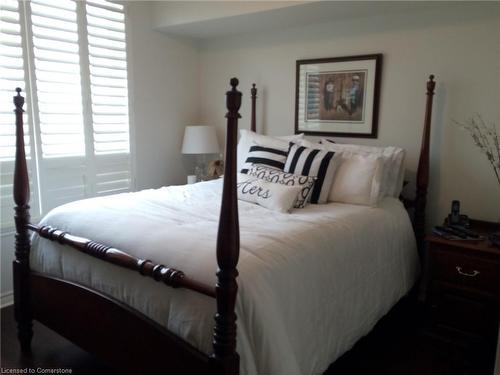 803-2379 Central Park Drive, Oakville, ON - Indoor Photo Showing Bedroom