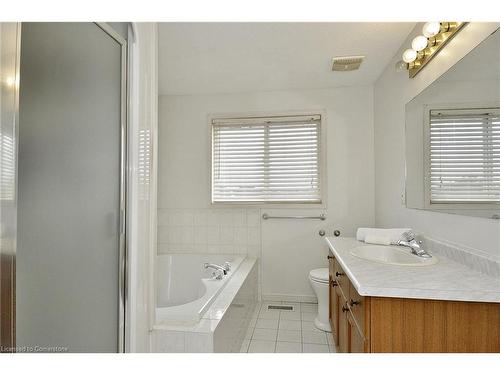 255 Green Vista Drive, Cambridge, ON - Indoor Photo Showing Bathroom