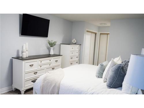 413 Lansdowne Avenue, Woodstock, ON - Indoor Photo Showing Bedroom