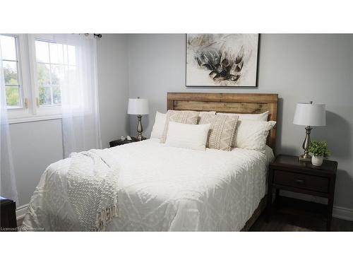 413 Lansdowne Avenue, Woodstock, ON - Indoor Photo Showing Bedroom