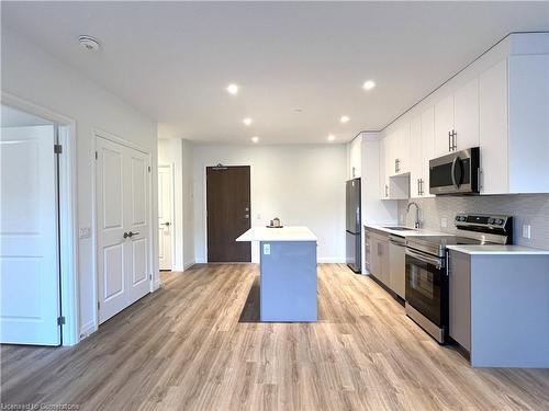 205-525 New Dundee Road, Kitchener, ON - Indoor Photo Showing Kitchen With Stainless Steel Kitchen