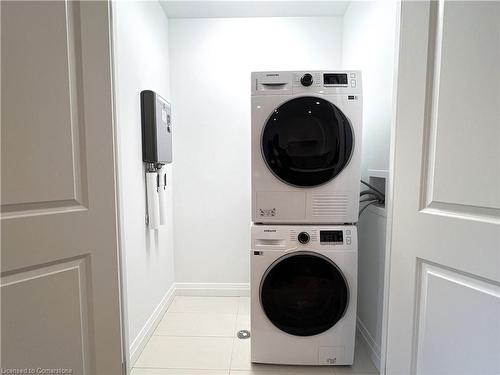 205-525 New Dundee Road, Kitchener, ON - Indoor Photo Showing Laundry Room