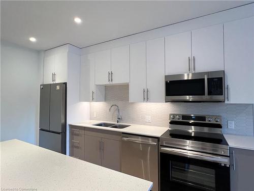 205-525 New Dundee Road, Kitchener, ON - Indoor Photo Showing Kitchen With Stainless Steel Kitchen With Double Sink With Upgraded Kitchen