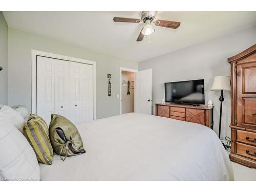 536 Crescent Road, Fort Erie, ON - Indoor Photo Showing Bedroom