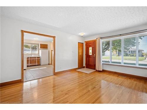 41 Lauris Avenue, Cambridge, ON - Indoor Photo Showing Other Room