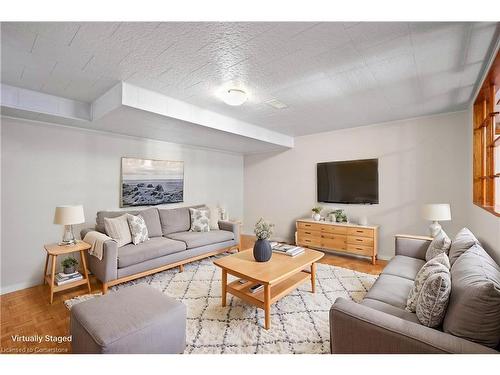 41 Lauris Avenue, Cambridge, ON - Indoor Photo Showing Living Room