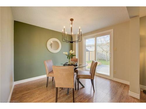 16 Edgemere Drive, Cambridge, ON - Indoor Photo Showing Dining Room