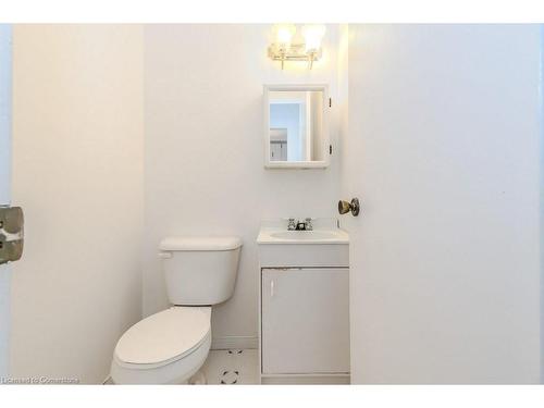 154 Sunset Court, Cambridge, ON - Indoor Photo Showing Bathroom