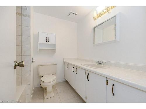 154 Sunset Court, Cambridge, ON - Indoor Photo Showing Bathroom