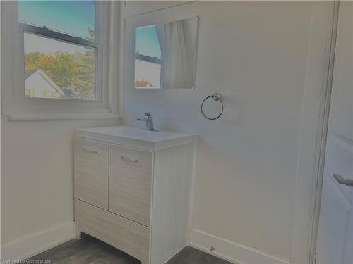 172 Henry Street, Meaford, ON - Indoor Photo Showing Bathroom