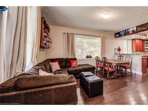 89 John Street E, Wingham, ON - Indoor Photo Showing Living Room