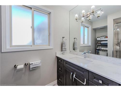 48 Summerhill Crescent, Kitchener, ON - Indoor Photo Showing Bathroom