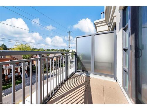 102-144 Park Street, Waterloo, ON - Outdoor With Balcony With Exterior