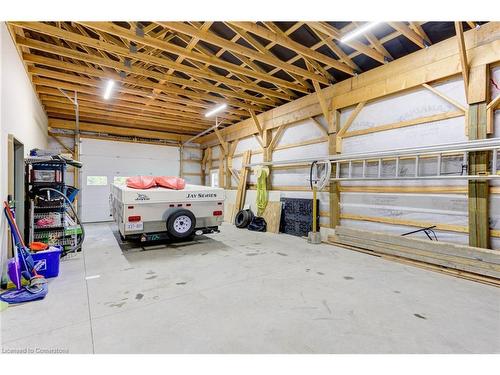 478278 3Rd Line, Melancthon, ON - Indoor Photo Showing Garage