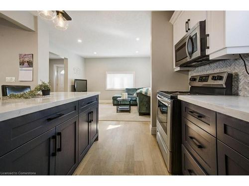 731 William Street, Cambridge, ON - Indoor Photo Showing Kitchen With Upgraded Kitchen