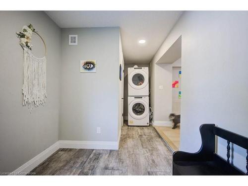 731 William Street, Cambridge, ON - Indoor Photo Showing Laundry Room