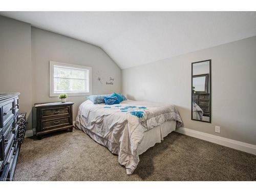 731 William Street, Cambridge, ON - Indoor Photo Showing Bedroom